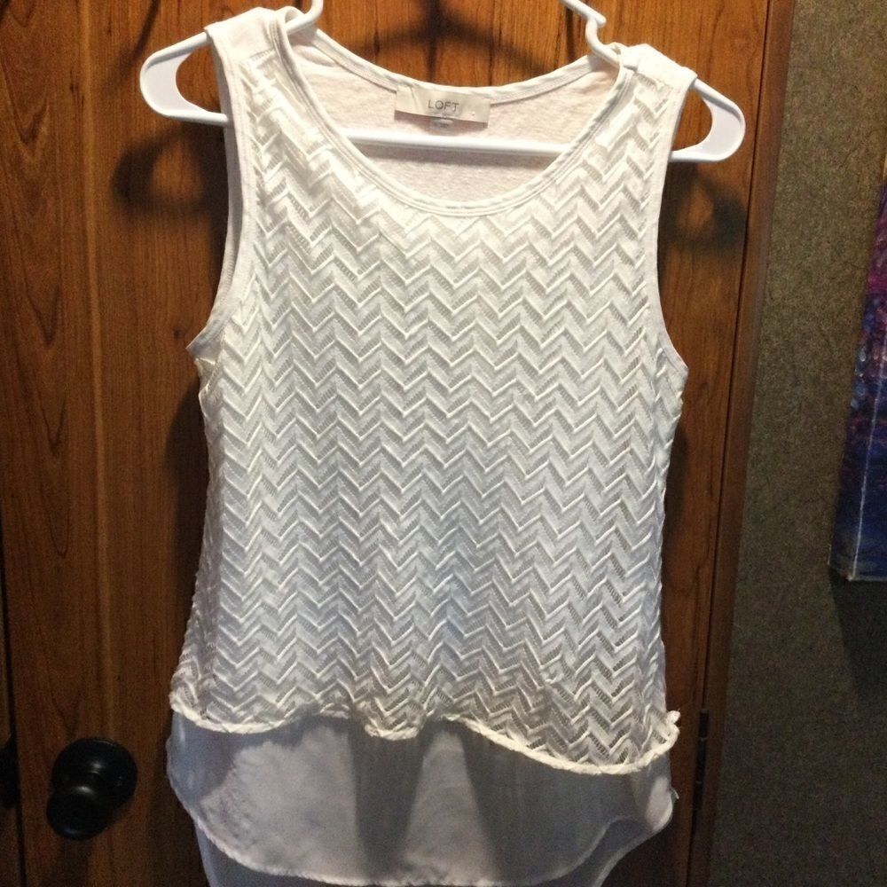 NWOT. Loft Brand Sleeveless Women’s Blouse Size S